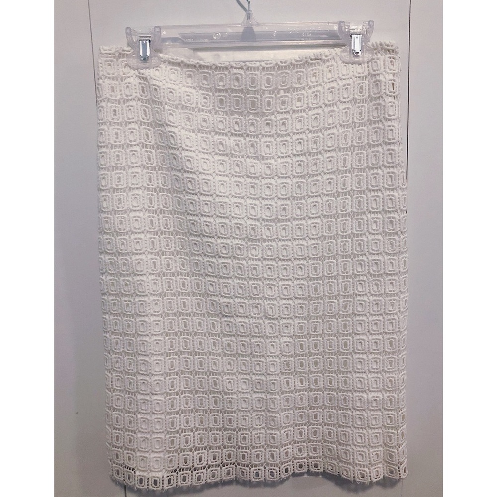 NWOT Calvin Klein white laced knee Skirt